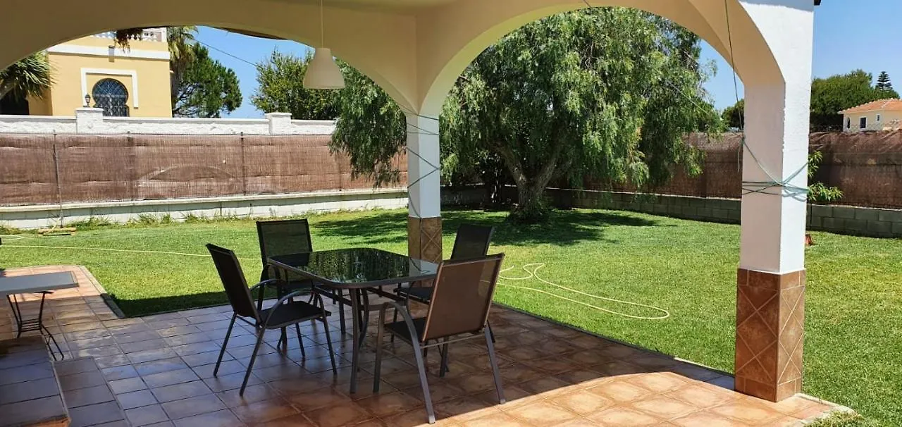 Casa Con Jardin Privado Cerca De La Playa, Para Descansar Y Relajarse Chipiona 0*,  Spain