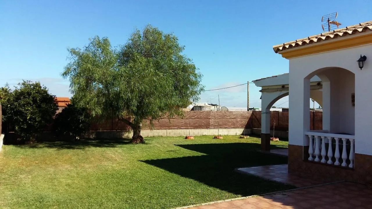 Casa Con Jardin Privado Cerca De La Playa, Para Descansar Y Relajarse Chipiona 0*,  Spain